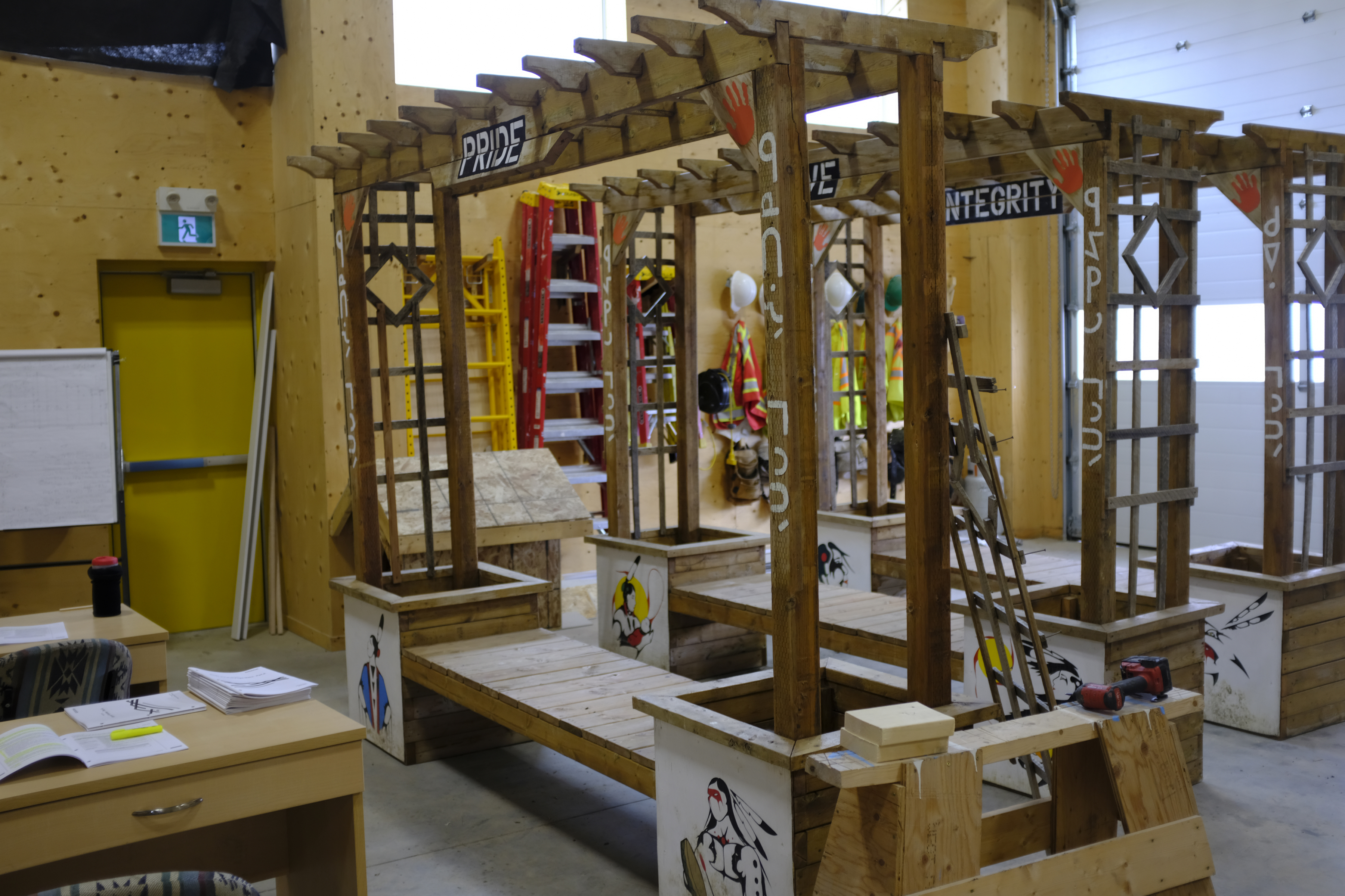 Photo of the carpentry and vocational space at Pê Sâkâstêw Centre (a CSC operated Healing Lodge).